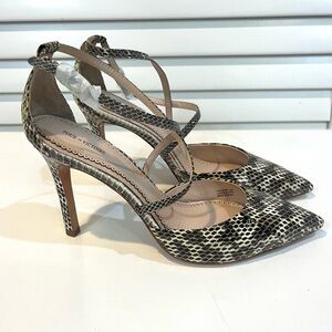 Pour La Victoire Cheyenne Snake Pumps Size 10 NIB
